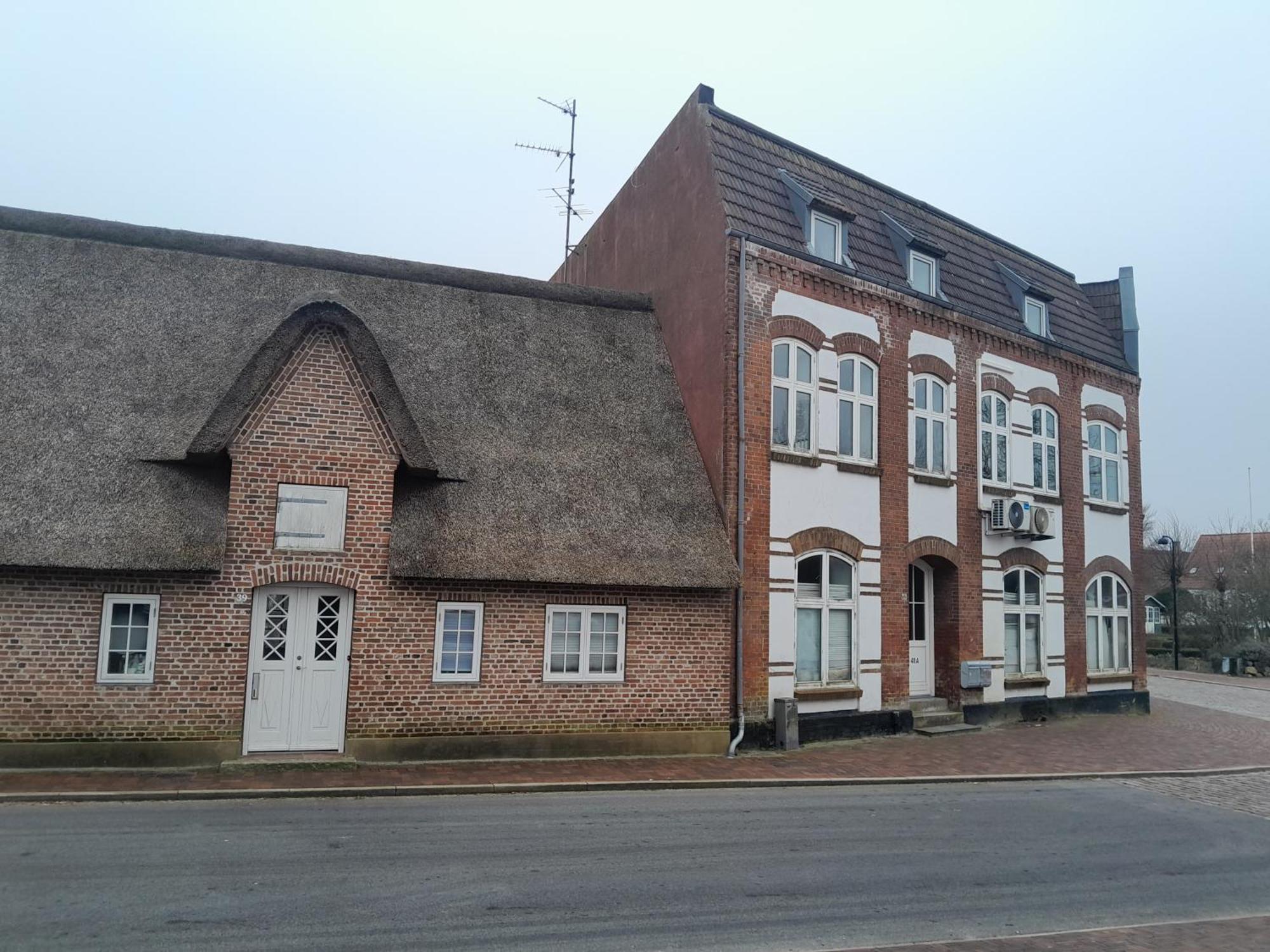 Apartment Mit 2 Zimmern Und Balkon Im Herzen Von Hoyer Højer المظهر الخارجي الصورة