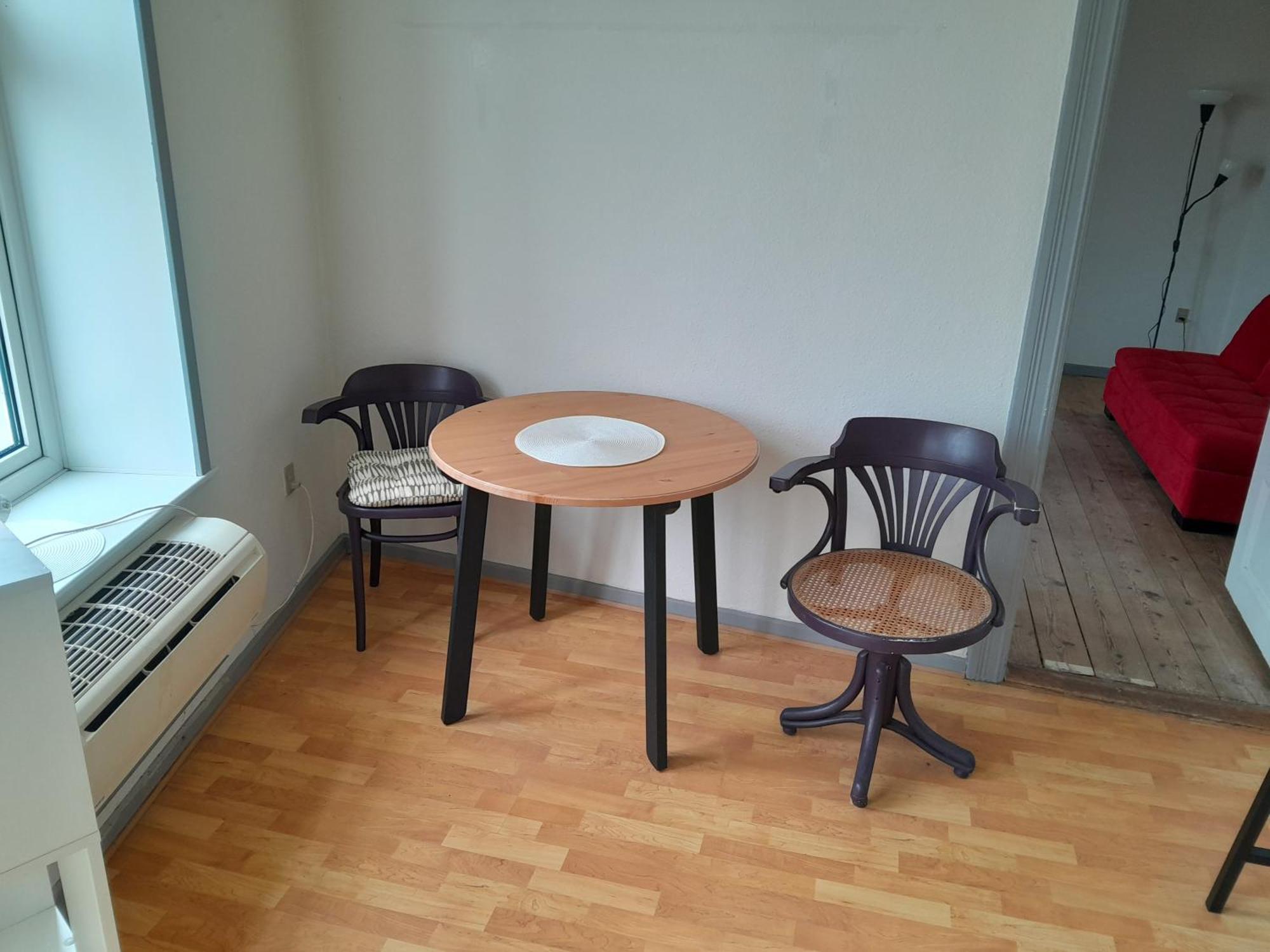 Apartment Mit 2 Zimmern Und Balkon Im Herzen Von Hoyer Højer المظهر الخارجي الصورة
